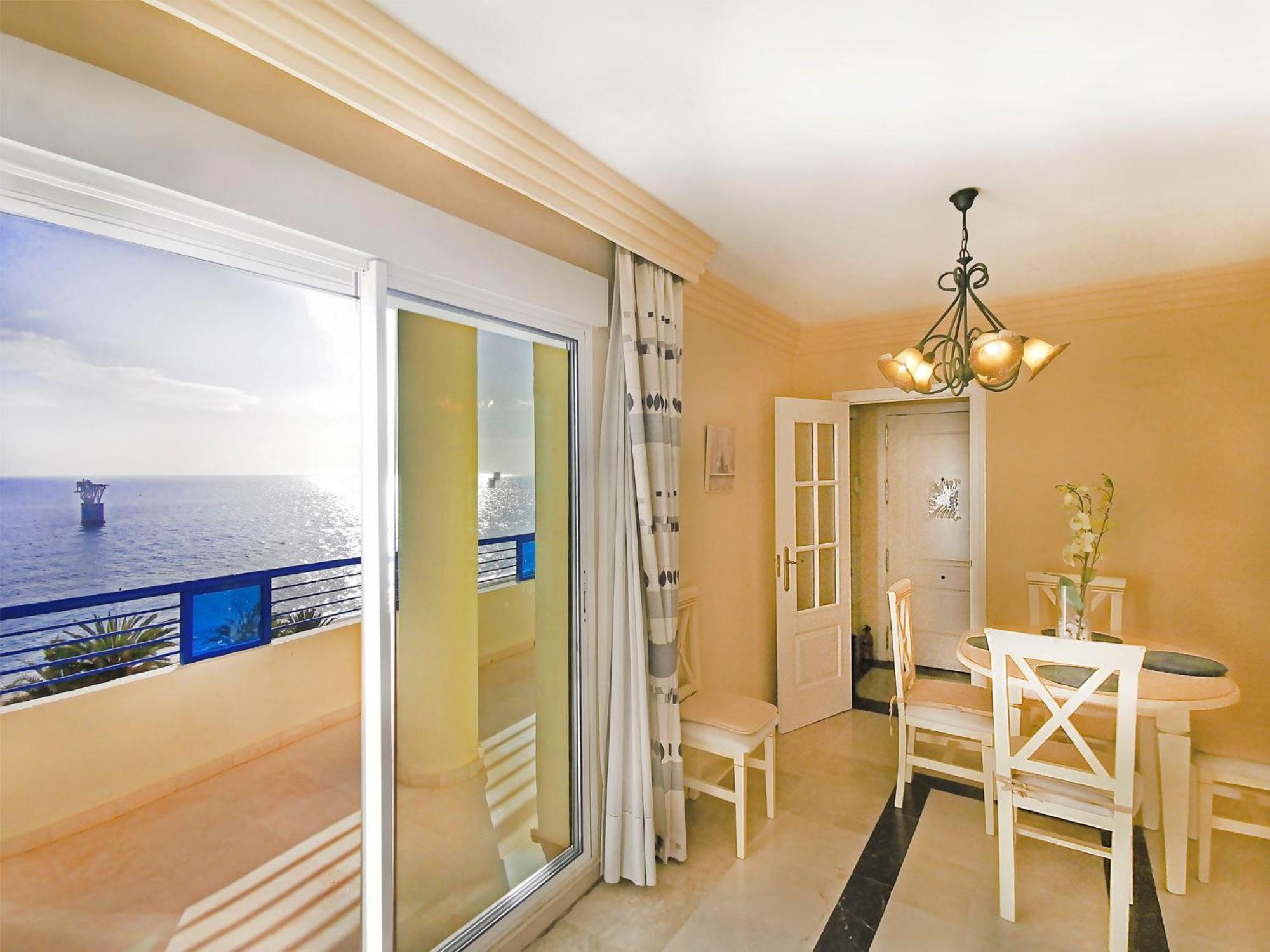 Banana Beach Marbella Exterior photo